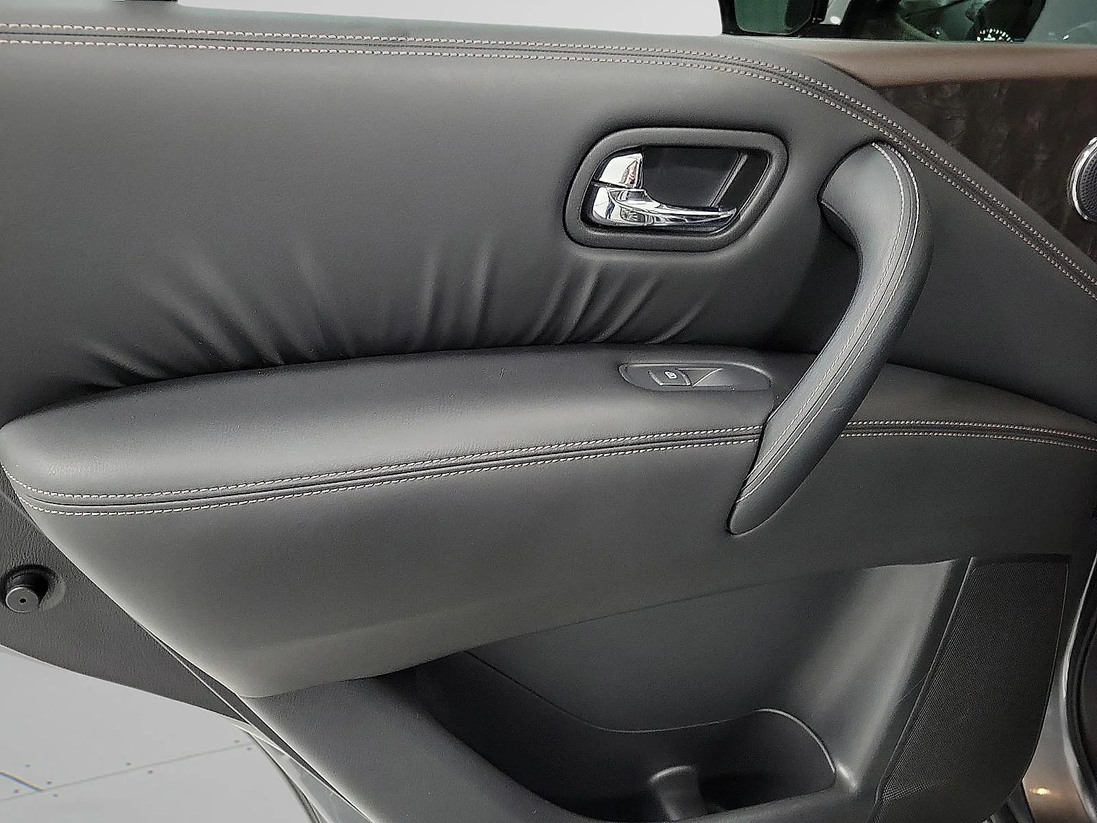 Used 2024 Gun Metallic Nissan Platinum image 10