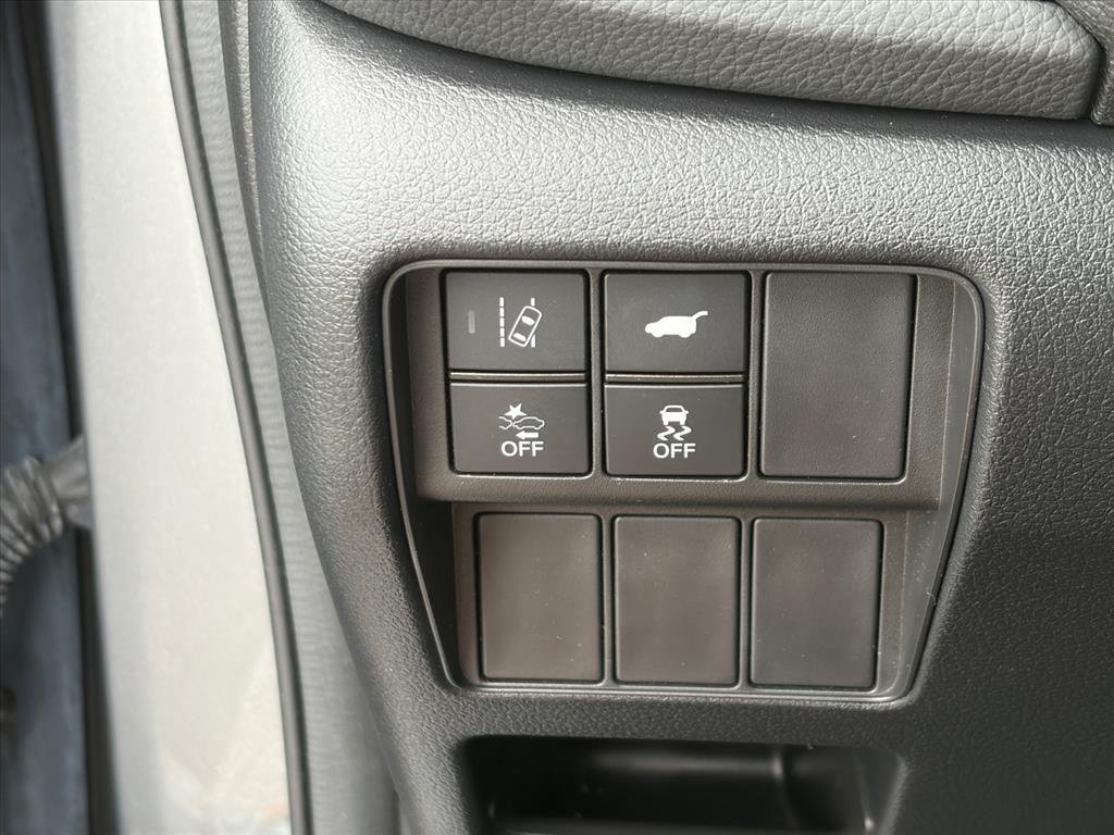 Used 2022 Lunar Silver Metallic Honda EX-L image 18