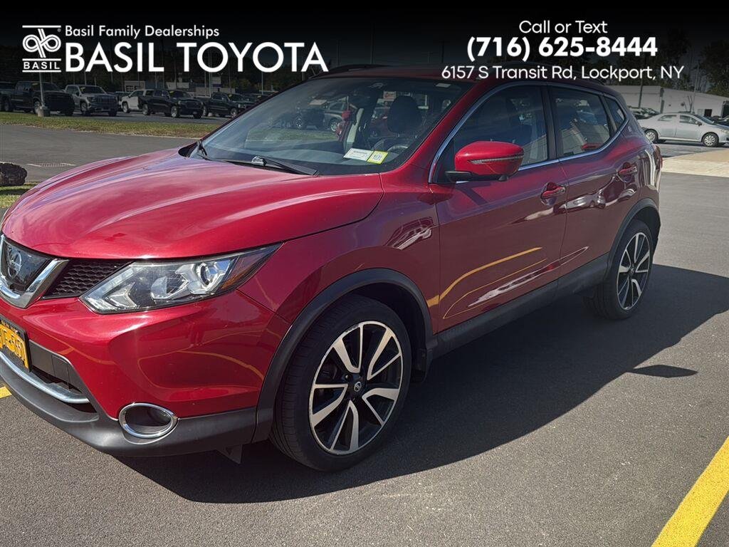 Used 2017 Palatial Ruby Nissan SL image 1