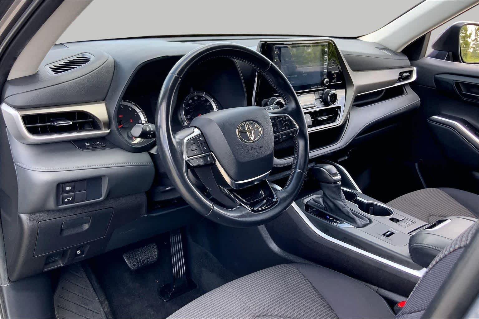 Used 2021 Magnetic Gray Metallic Toyota LE image 17