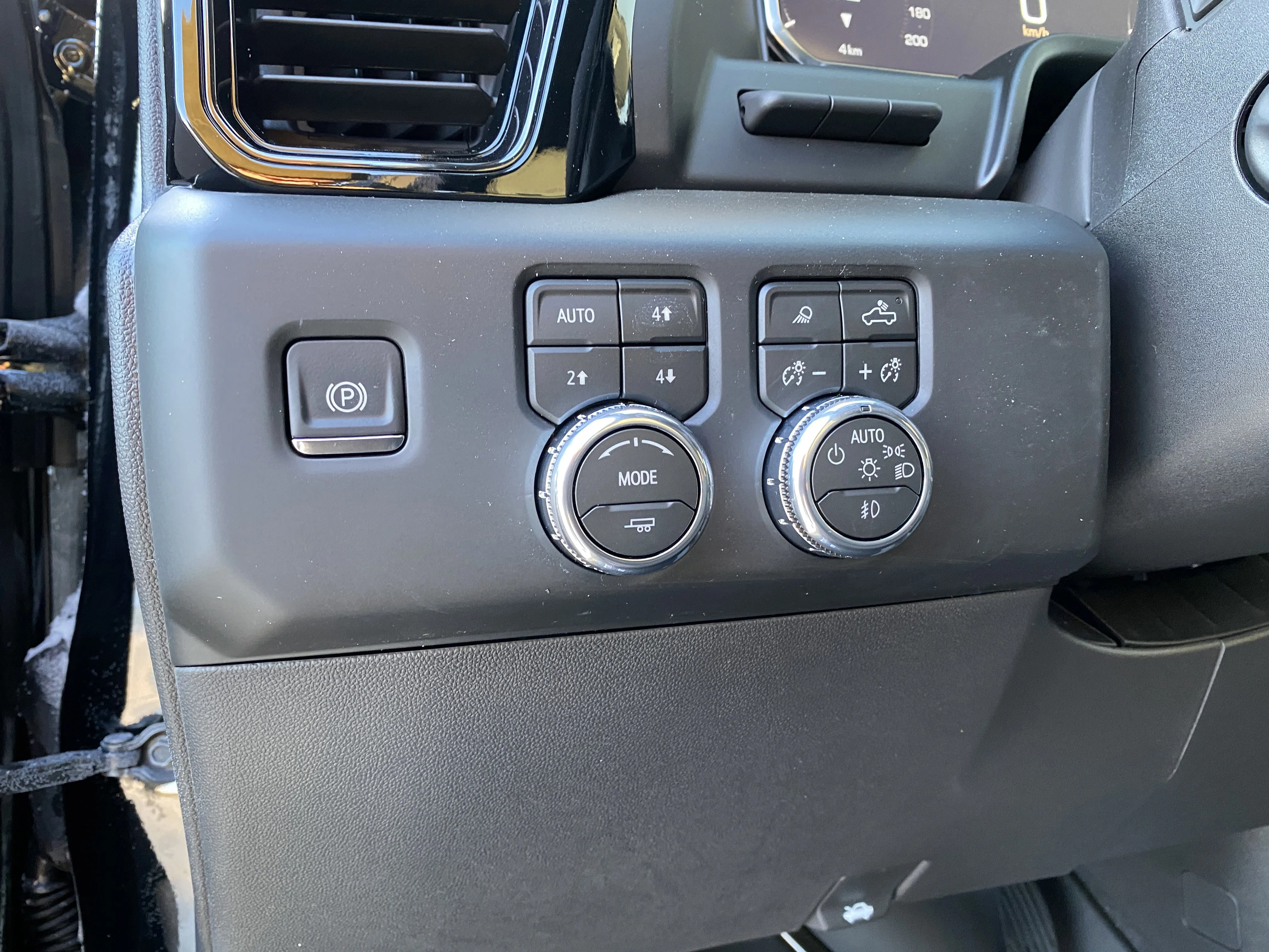 New 2026 ONYX BLACK GMC AT4 image 27