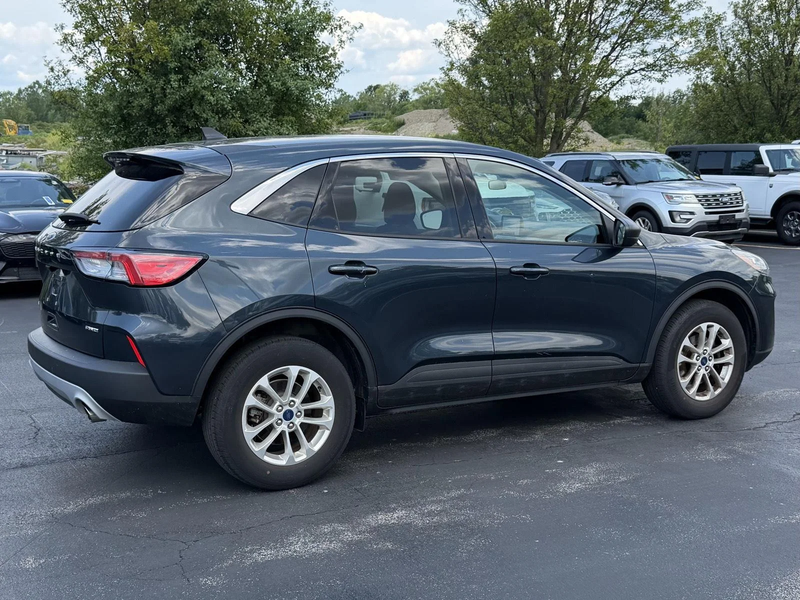 Used 2022 Stone Blue Ford  image 4