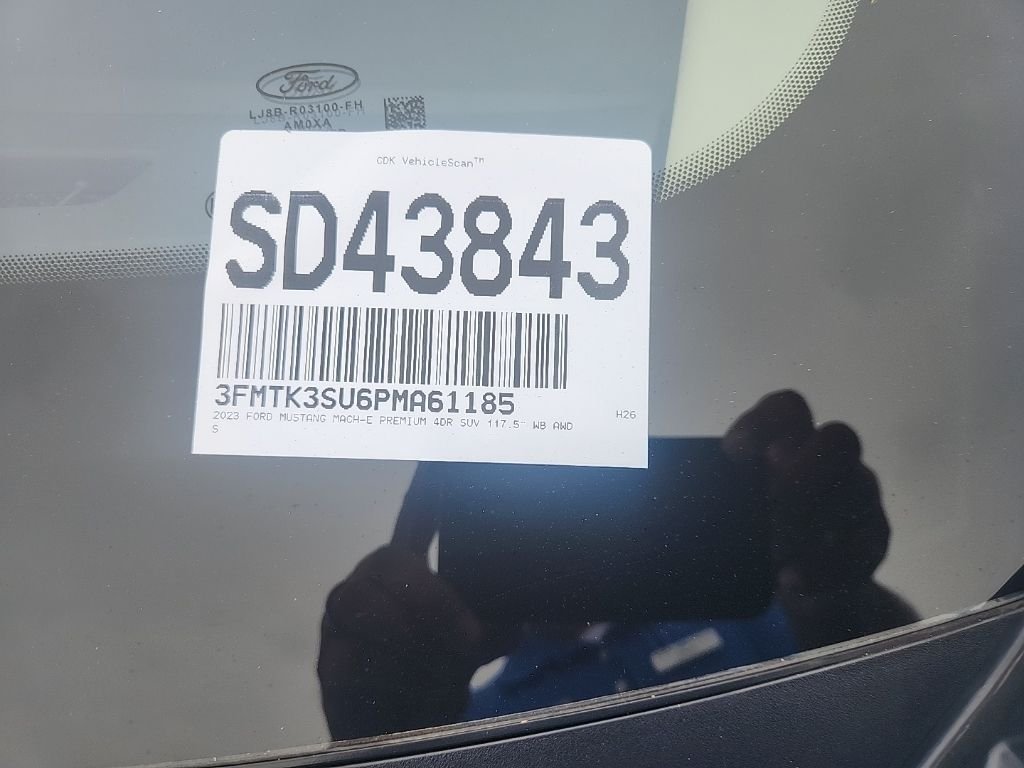 Used 2023 Blue Ford Premium image 5
