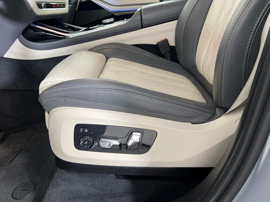 Used 2023 Gray Metallic BMW xDrive40i image 16
