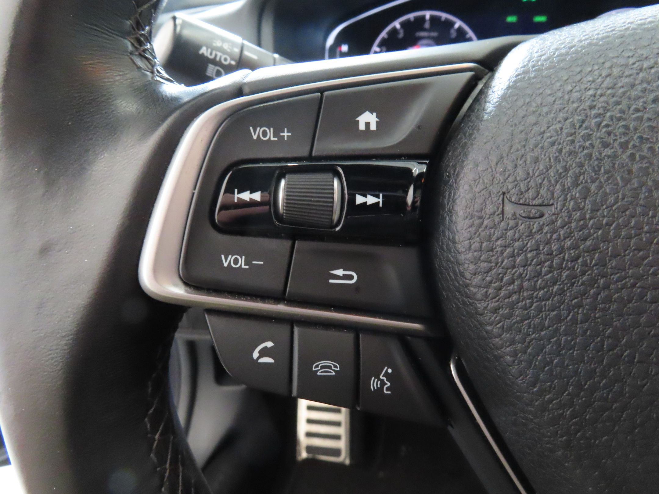 Used 2018 Black Honda Sport 2.0T image 15