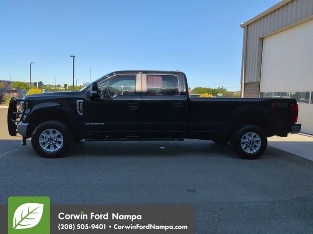 Used 2022 Black Metallic Ford  image 6