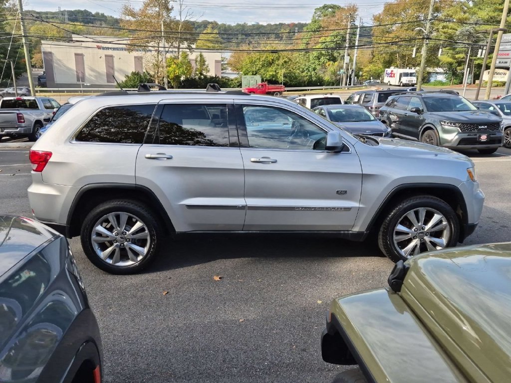 Used 2011 Jeep Grand Cherokee Laredo with VIN 1J4RR4GG6BC675970 for sale in Elmsford, NY
