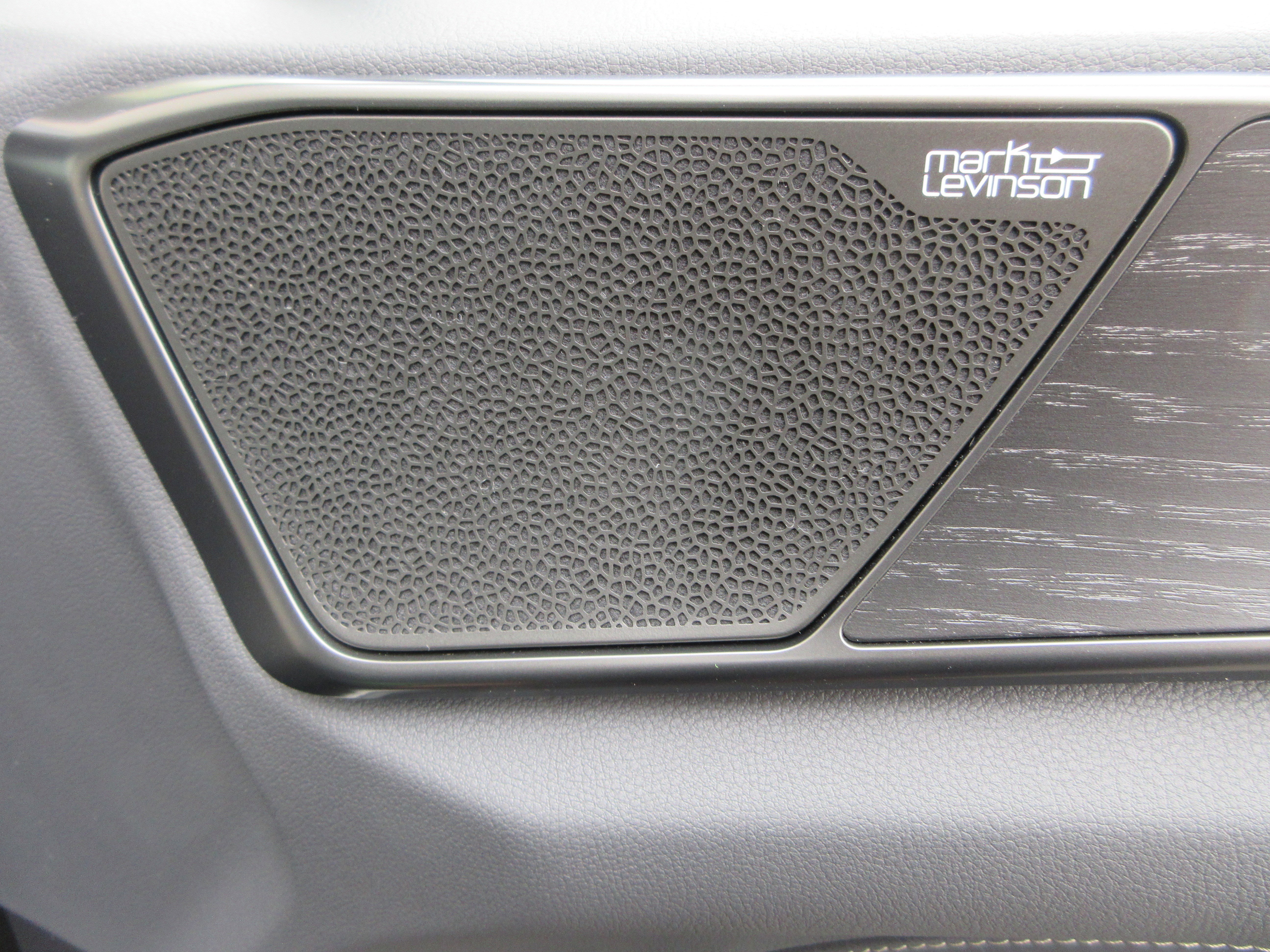 2026 Lexus NX 450h+ Luxury - Photo 23