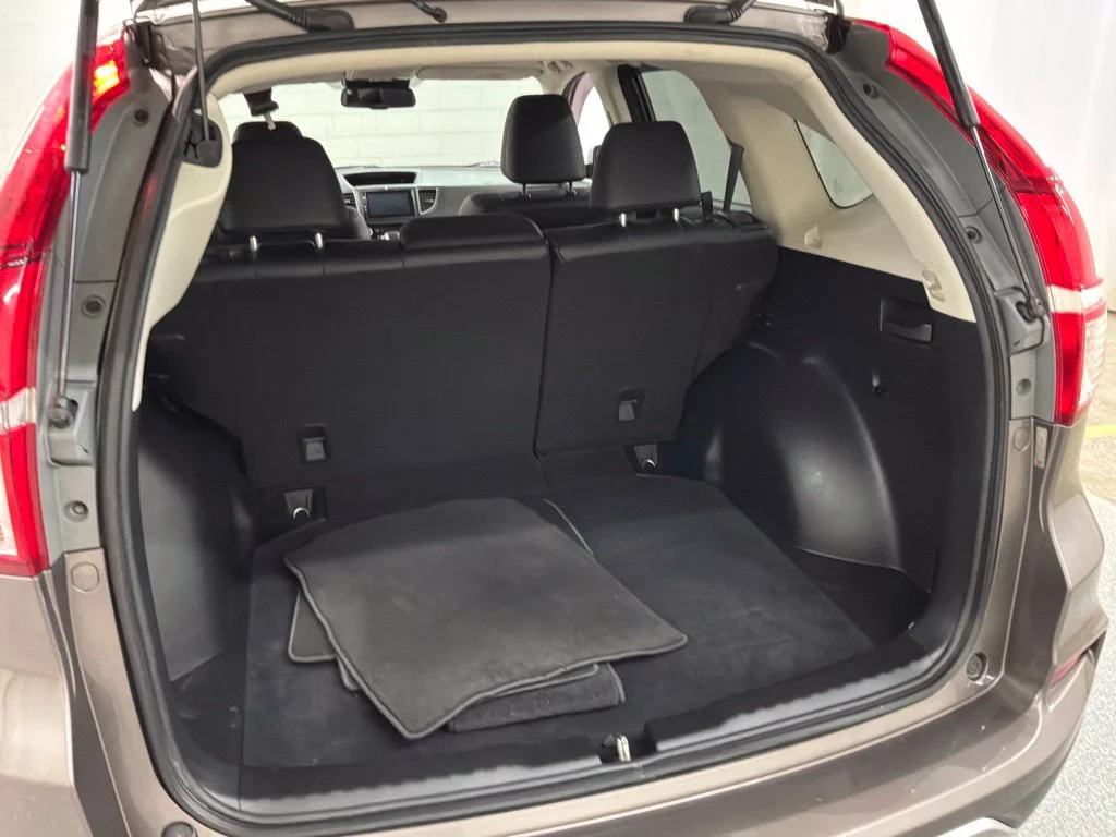 Used 2015  Honda Touring image 24