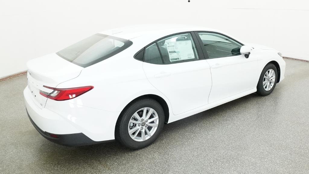 New 2026 Ice Cap Toyota LE image 32