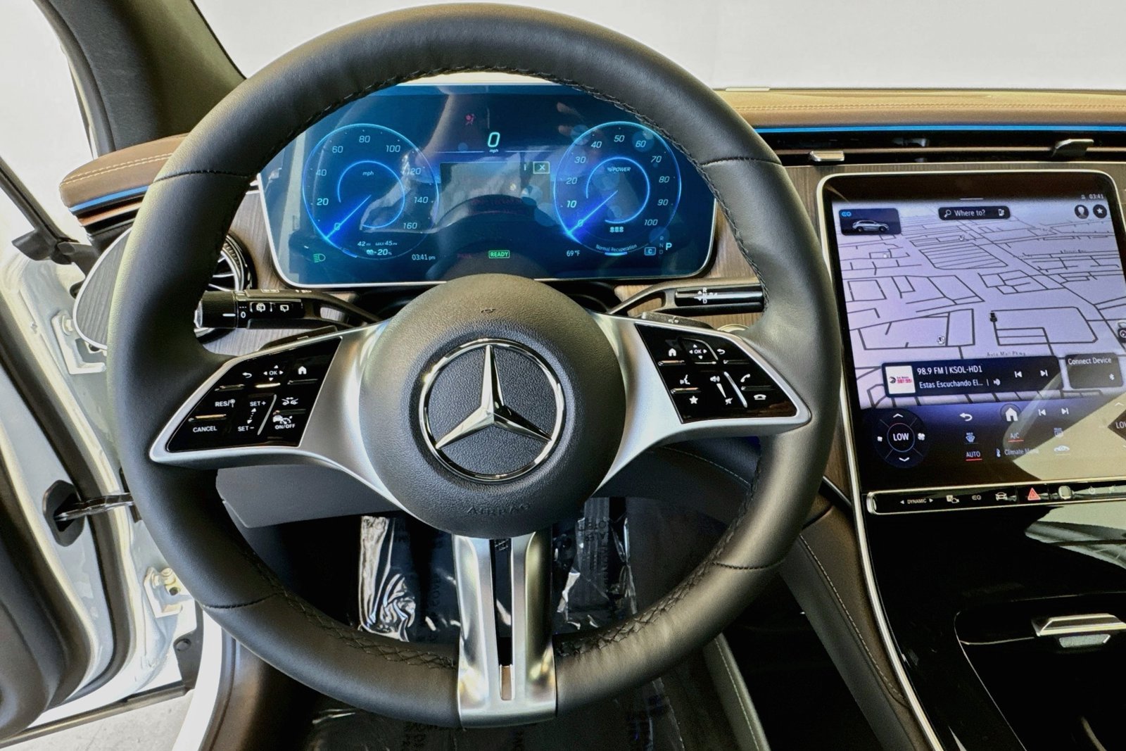 New 2027 Polar White Mercedes-Benz EQE 320 image 11