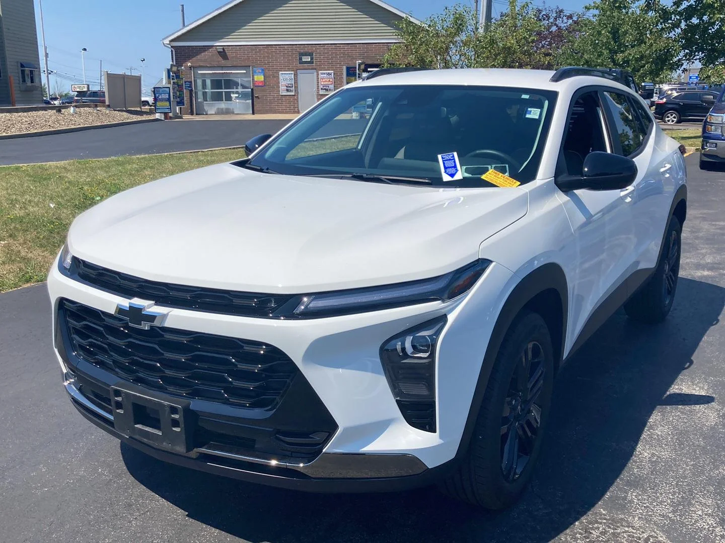 Used 2024 Summit White Chevrolet ACTIV image 3