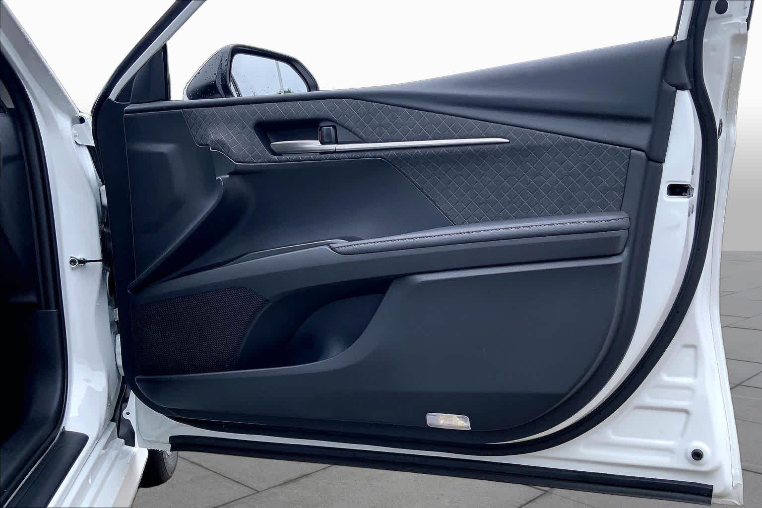 2026 Toyota Camry XLE - Photo 22