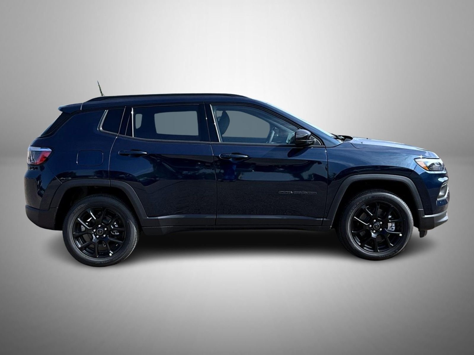 New 2026 Fathom Blue Pearl-Coat Exterior Paint Jeep Latitude image 4