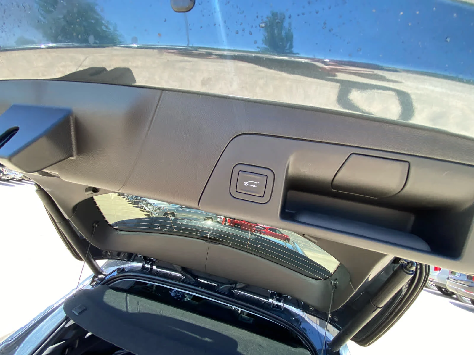 New 2026 Quartz Blue Metallic Buick Avenir image 25
