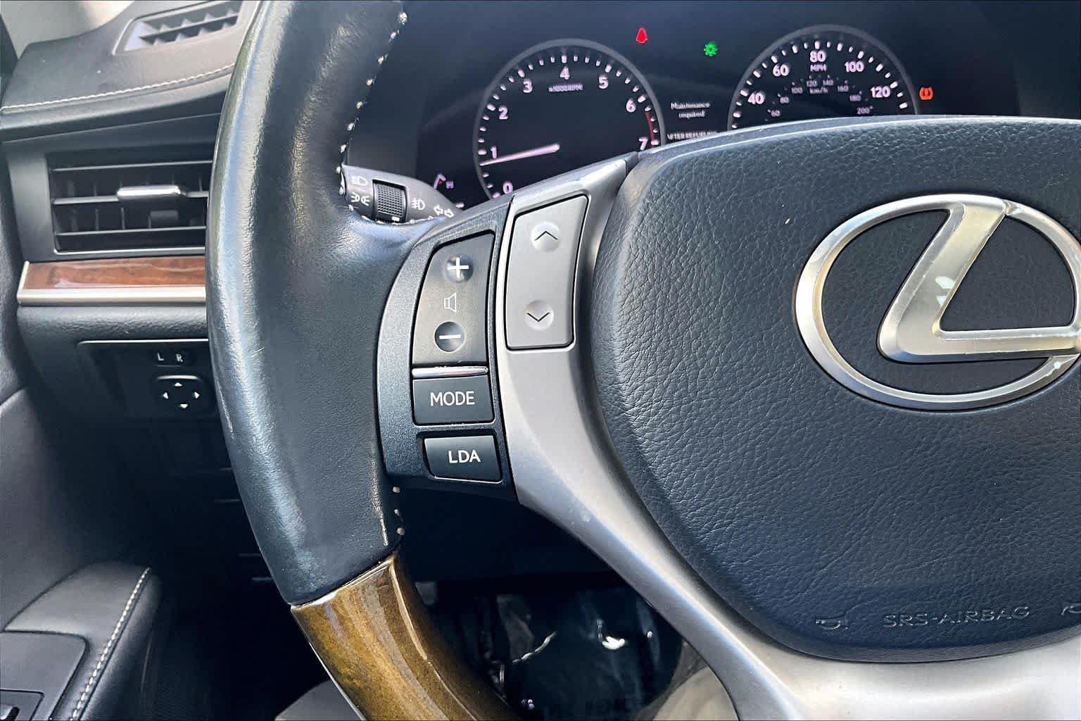 Used 2015 Obsidian Lexus  image 24