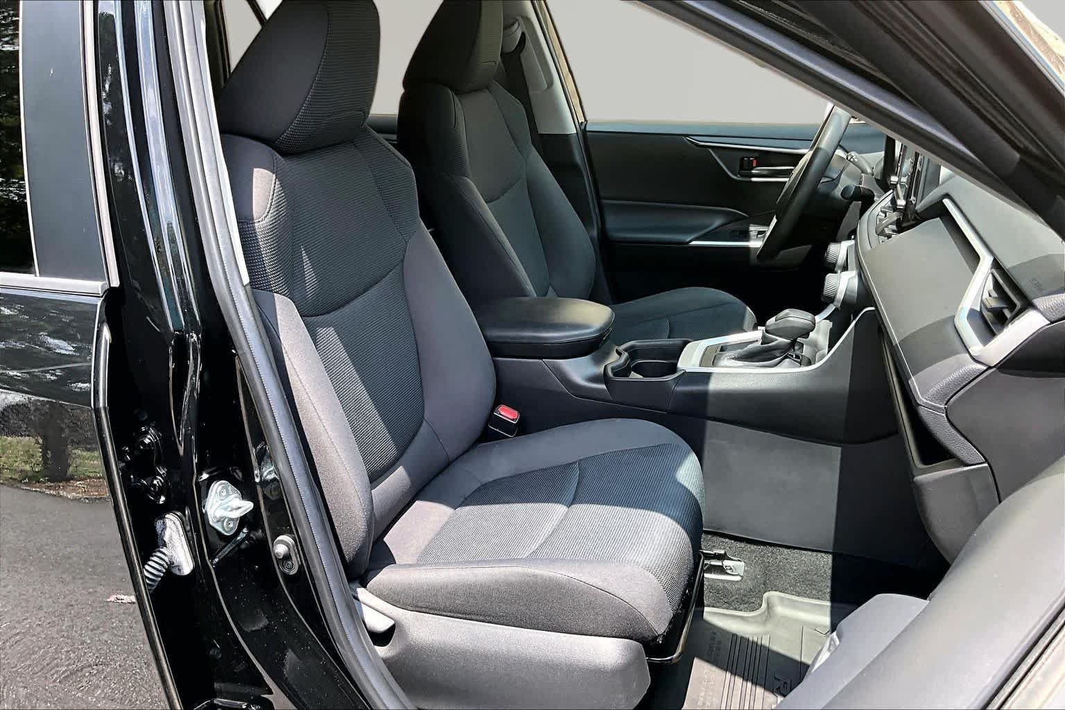 Used 2021 Midnight Black Metallic Toyota LE image 9