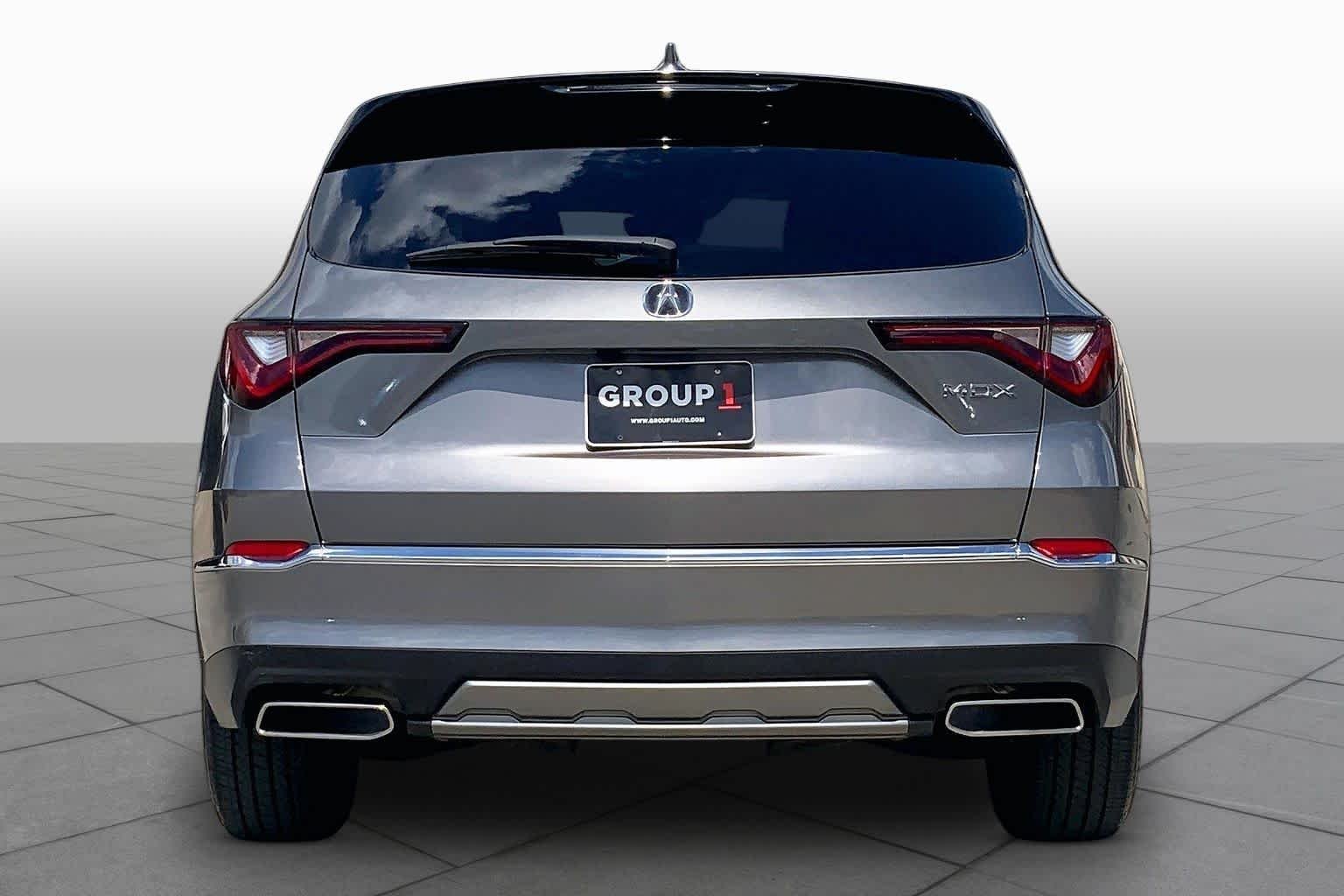 Used 2025 Liquid Carbon Metallic Acura  image 5