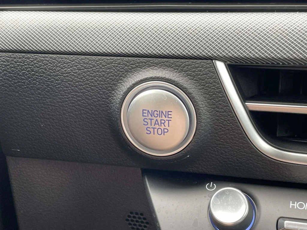 New 2026 White Hyundai SE image 17