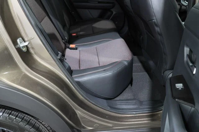 New 2026 Canyon Bronze Metallic Nissan SR image 11