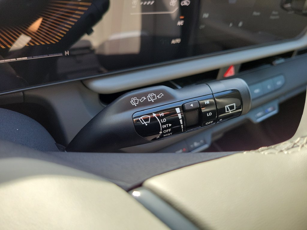New 2027 Pale Gray Kia EX image 30