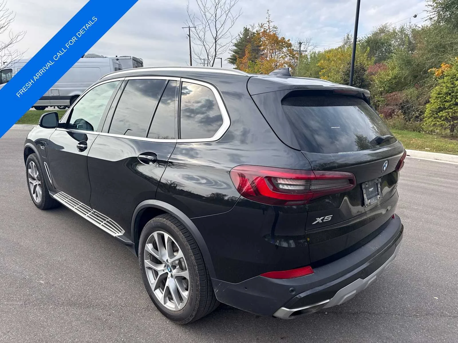 Used 2022 Black BMW xDrive45e image 12