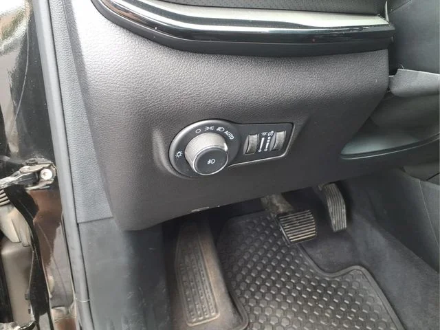 Used 2022 Black Jeep Trailhawk image 17