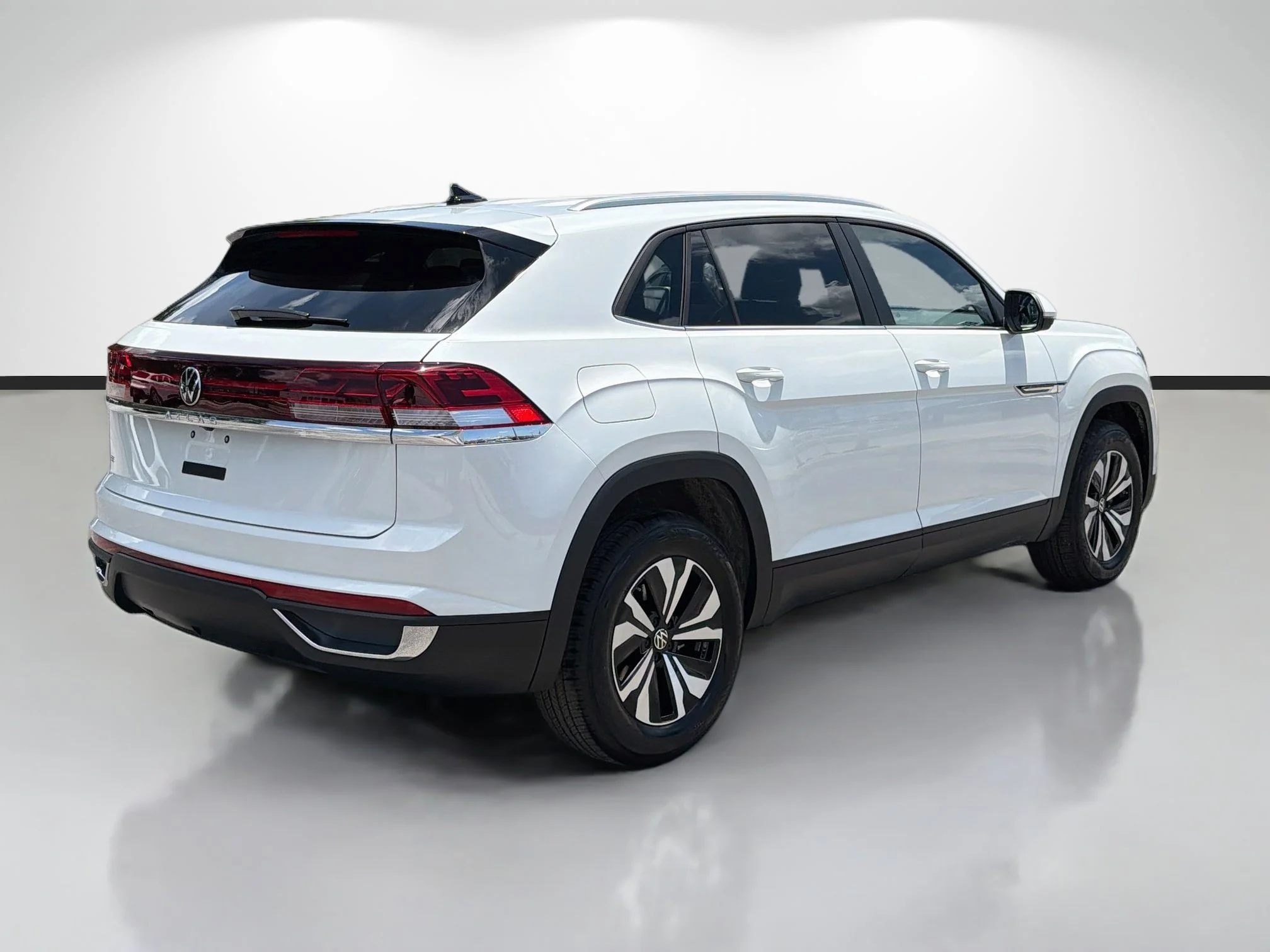 New 2026 White Pearl Volkswagen 2.0T SE image 3
