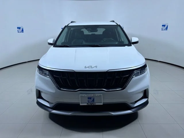 Used 2023 SNOW WHITE PEARL Kia LX image 16
