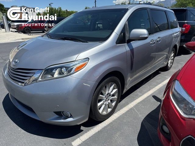 2015 Toyota Sienna Limited V6 AWD 7-Passenger's photo