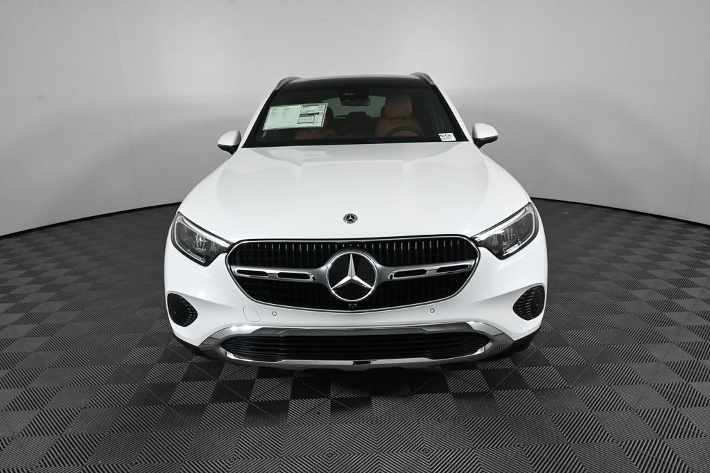 New 2026 MANUFAKTUR Moonlight White Metallic Mercedes-Benz GLC 300 image 34