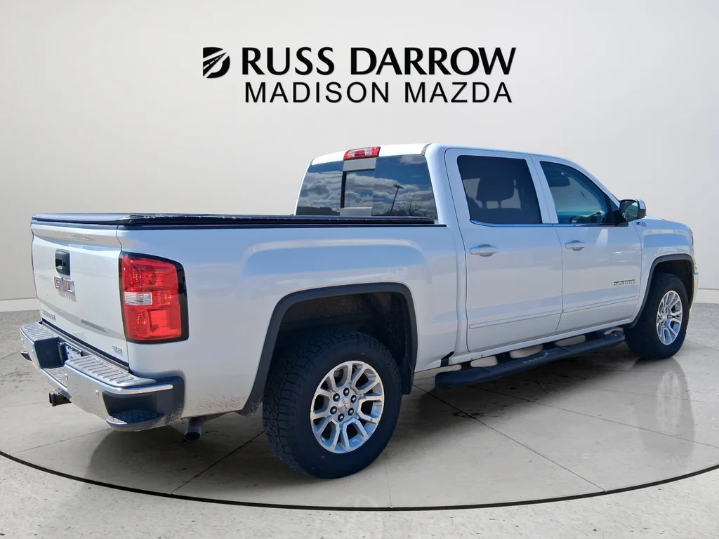 Used 2017 White GMC SLE image 5