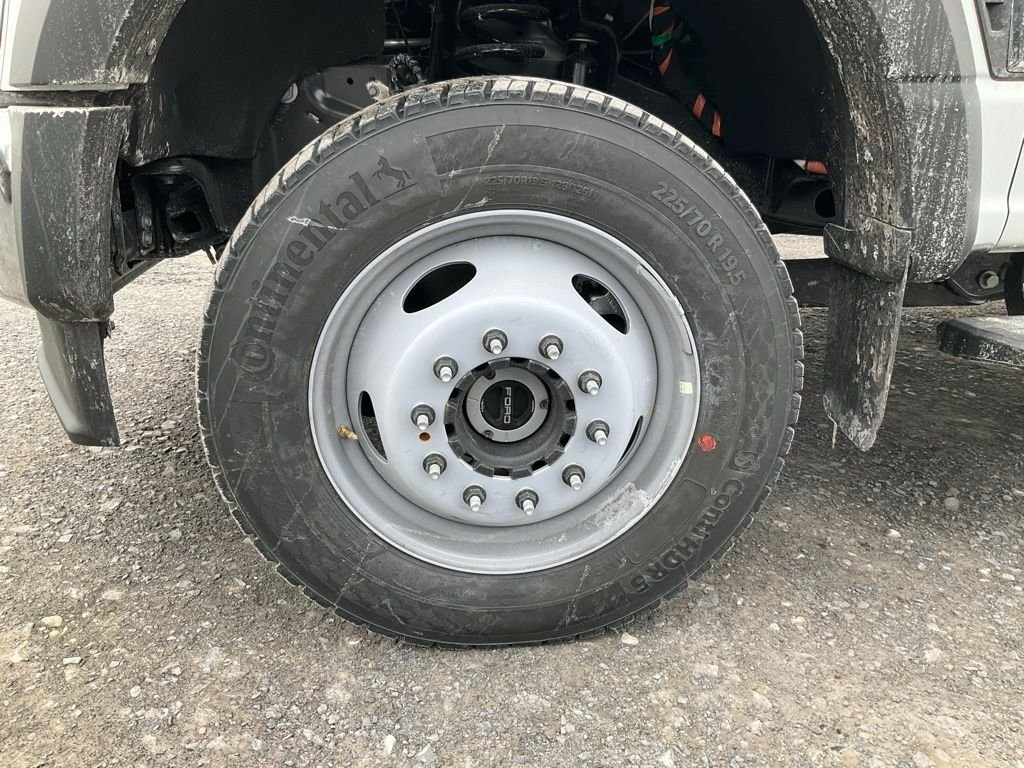 New 2026 Oxford White Ford F-450® XL image 24