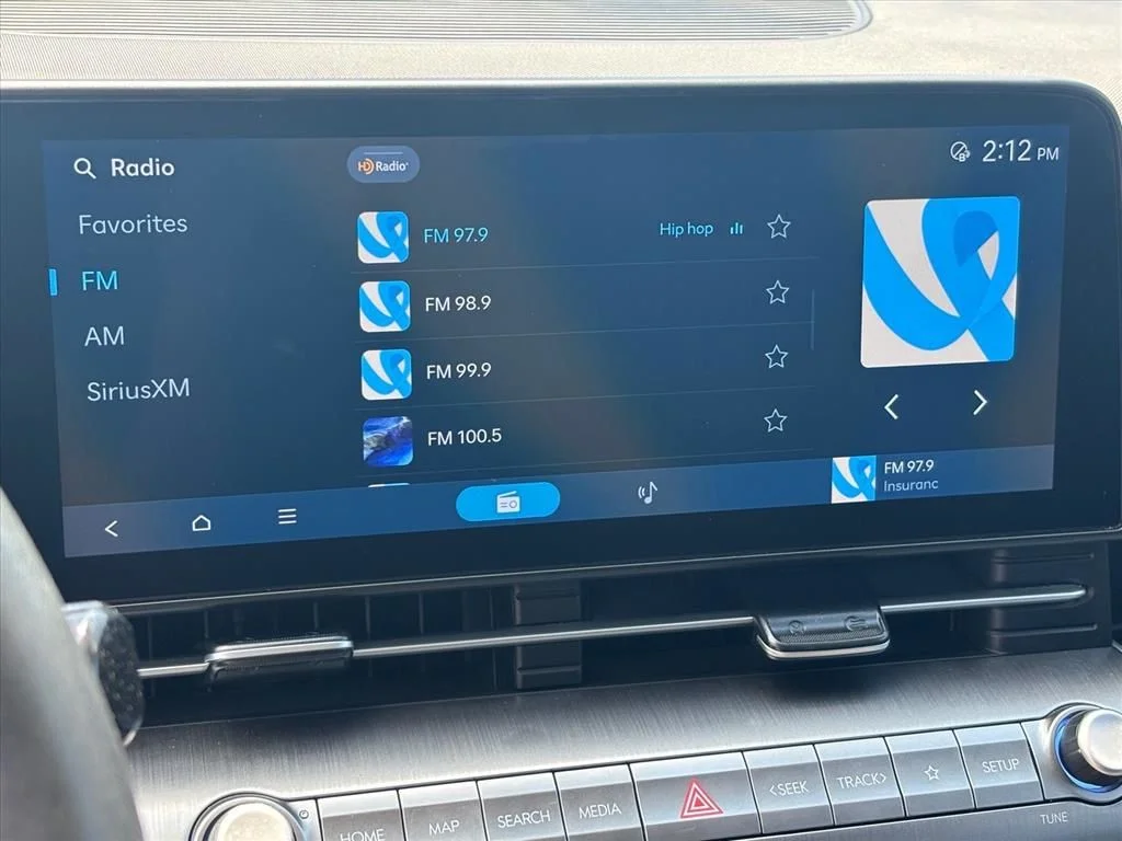 Used 2025 Blue Hyundai SEL image 4