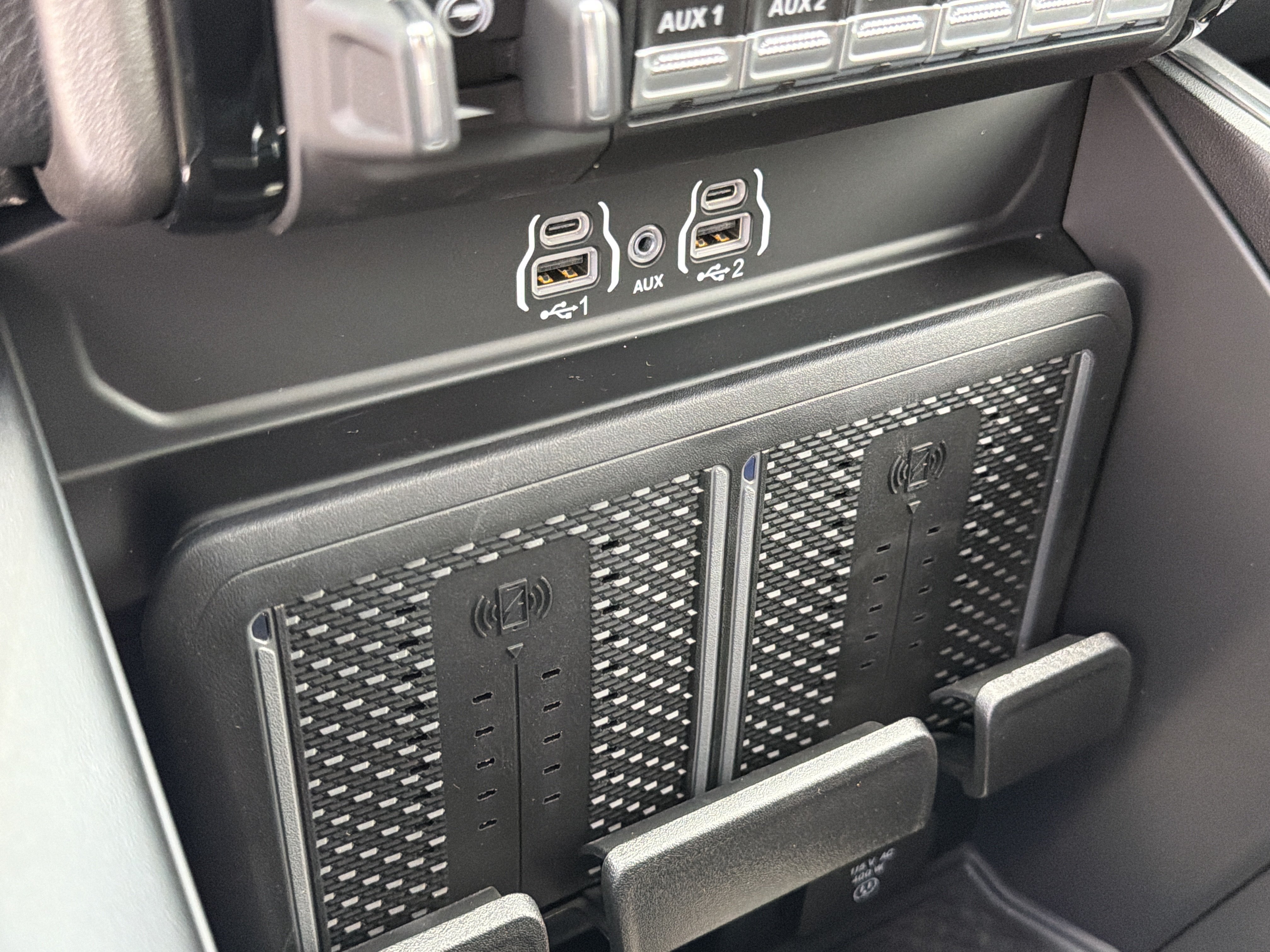 New 2026 Forged Blue Metallic Exterior Paint RAM Laramie image 32