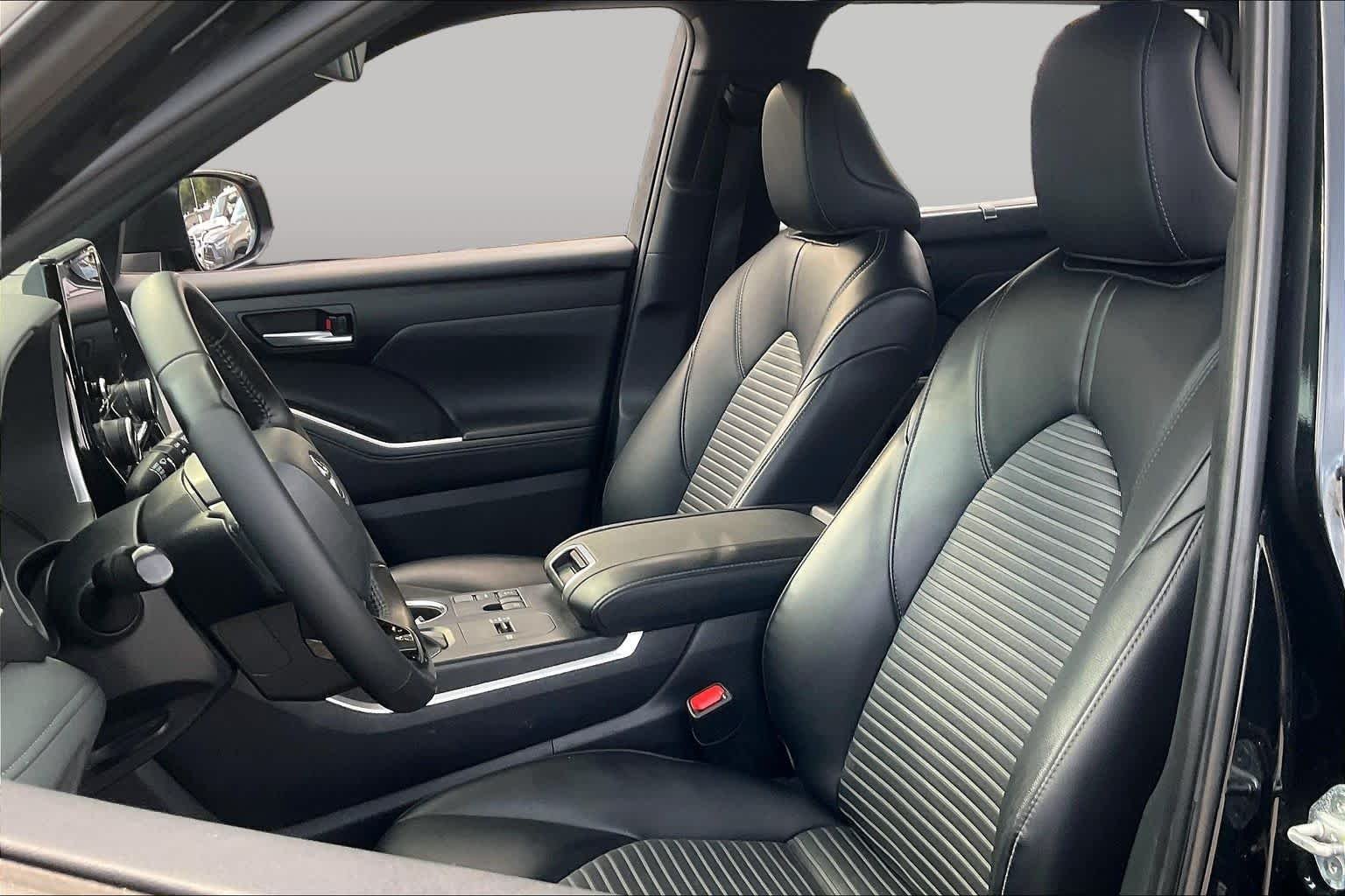 Used 2023 Midnight Black Metallic Toyota XSE image 8