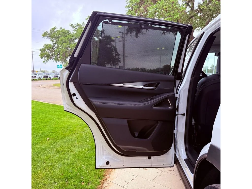 New 2026 Radiant White INFINITI Luxe AWD image 25
