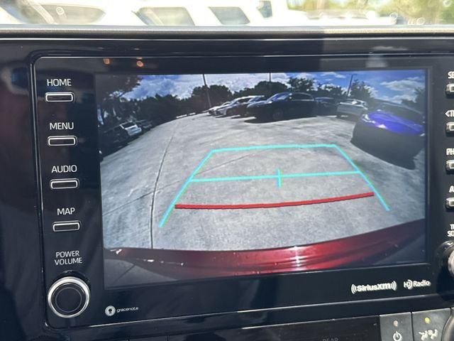 2022 Toyota Highlander XLE - Photo 17