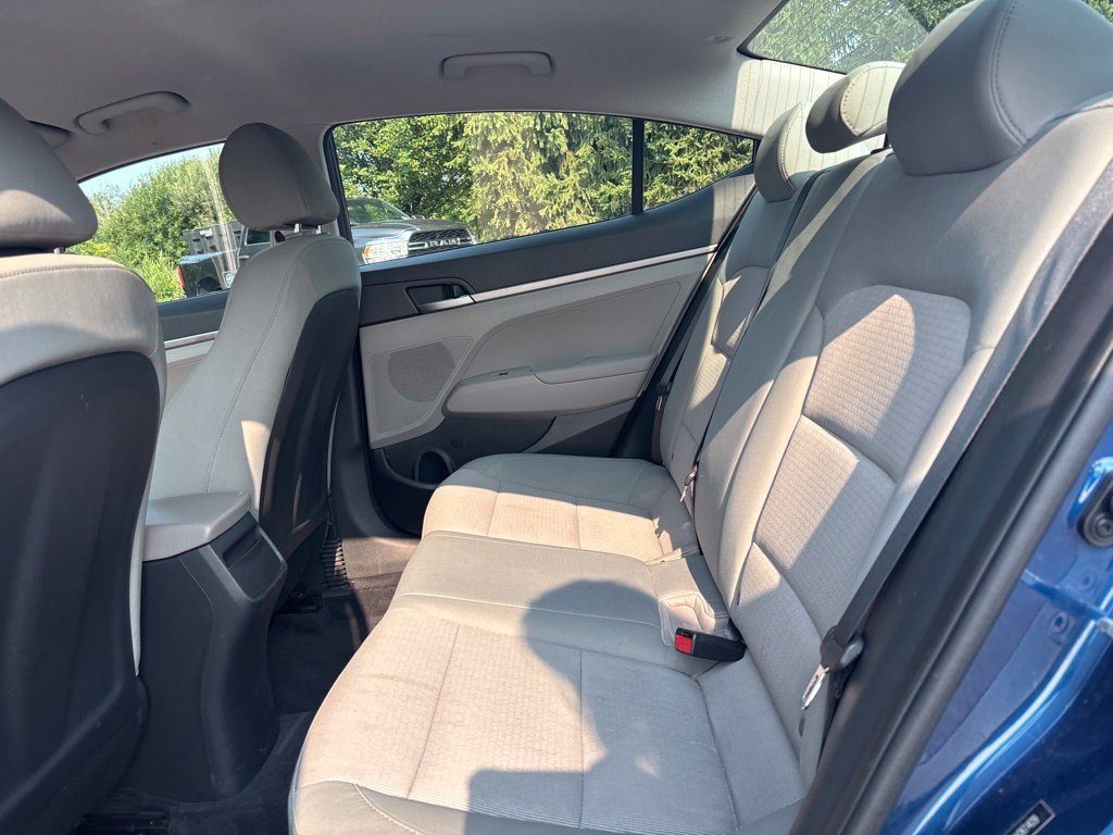 Used 2017 Blue Hyundai SE image 12