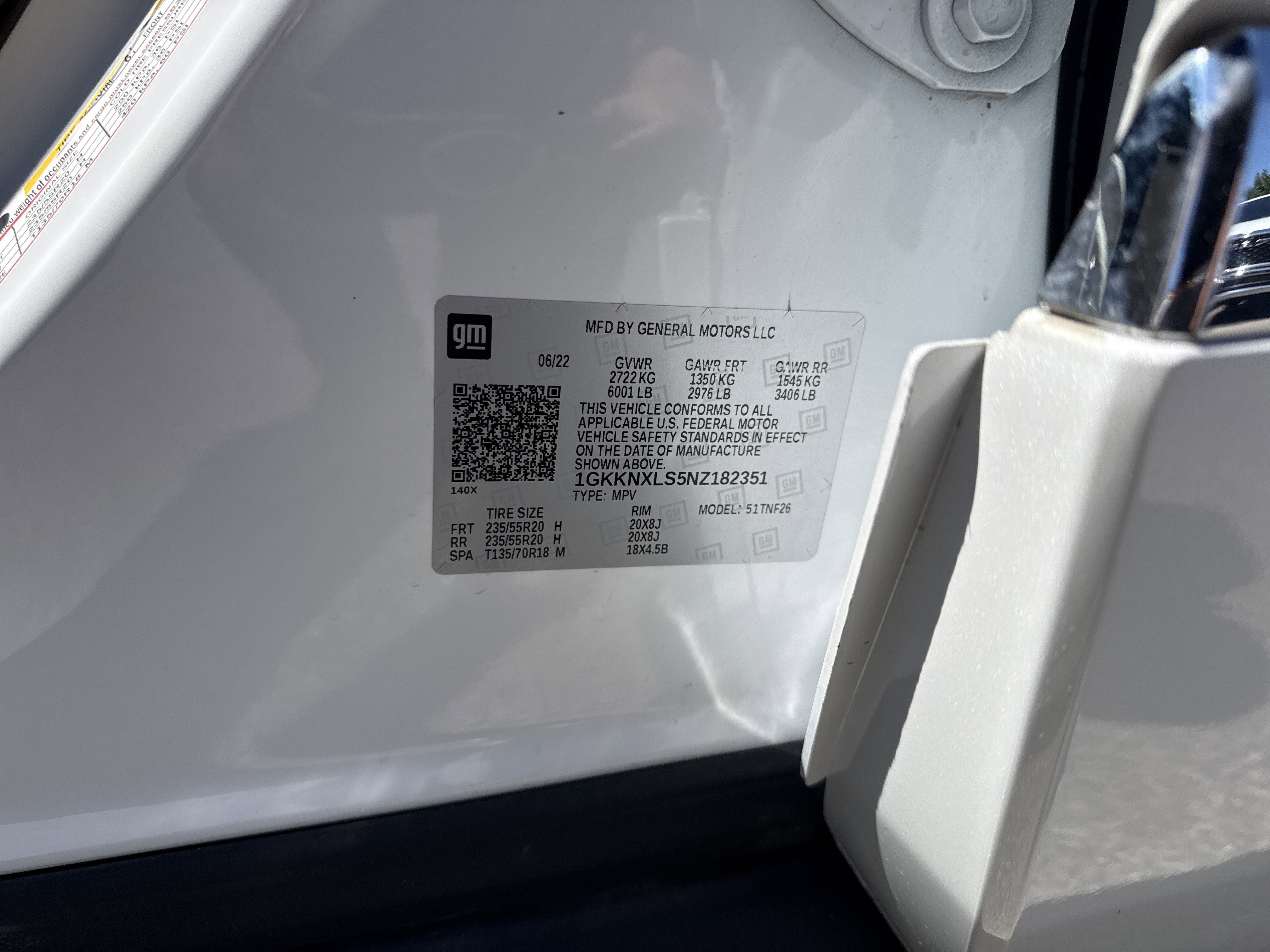 Used 2022 White Frost Tricoat GMC Denali image 35