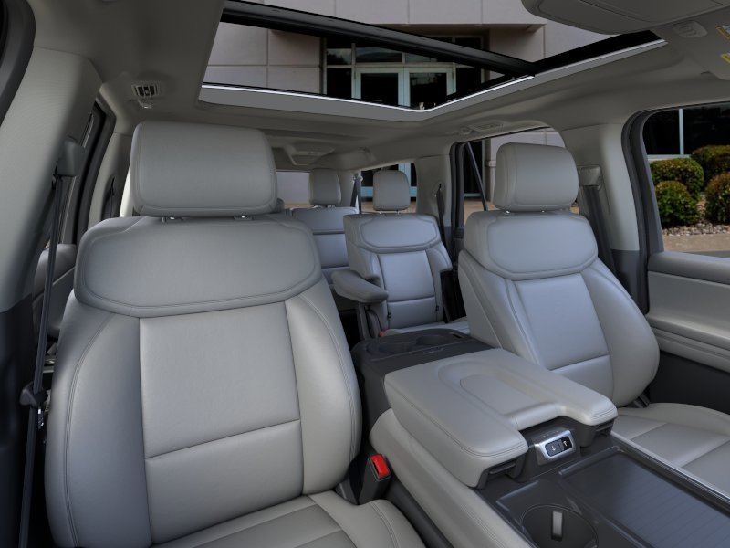 New 2026 Star White Metallic Tri-Coat Ford Active image 10