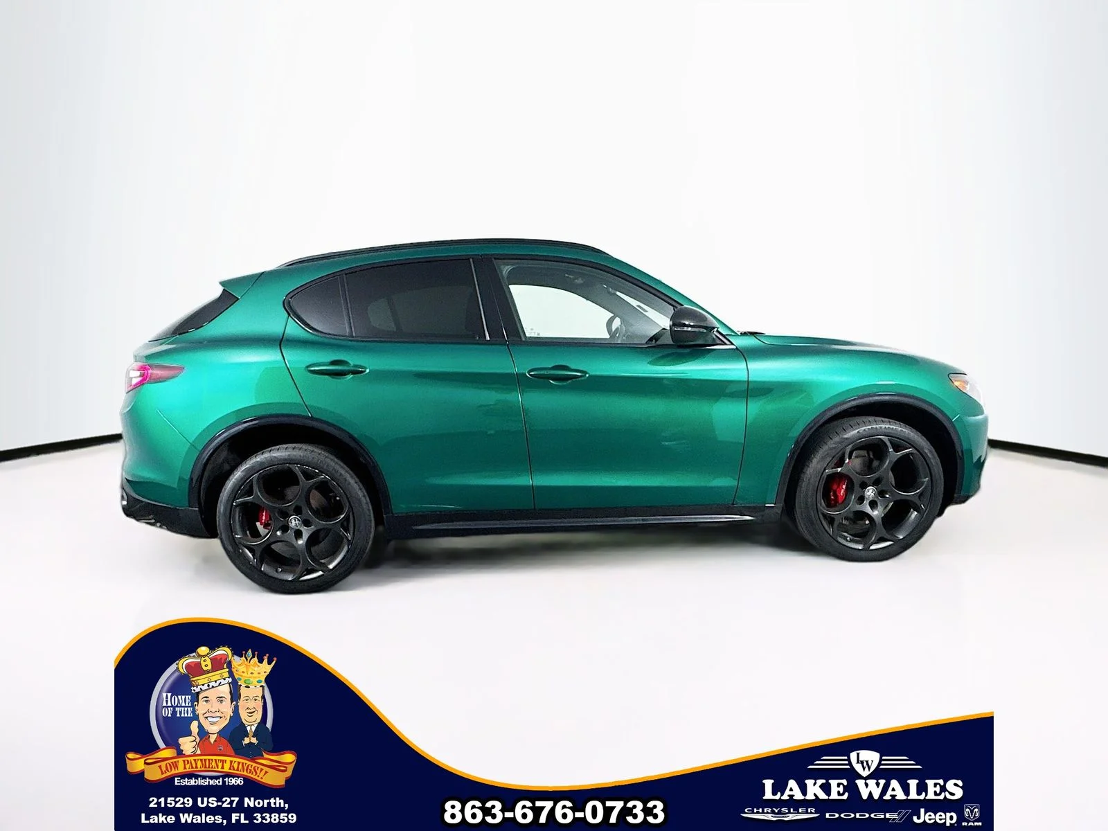 Used 2025  Alfa Romeo  image 8
