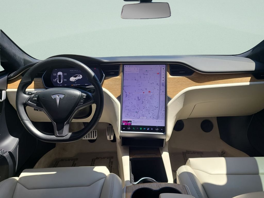 Used 2019  Tesla Performance image 11