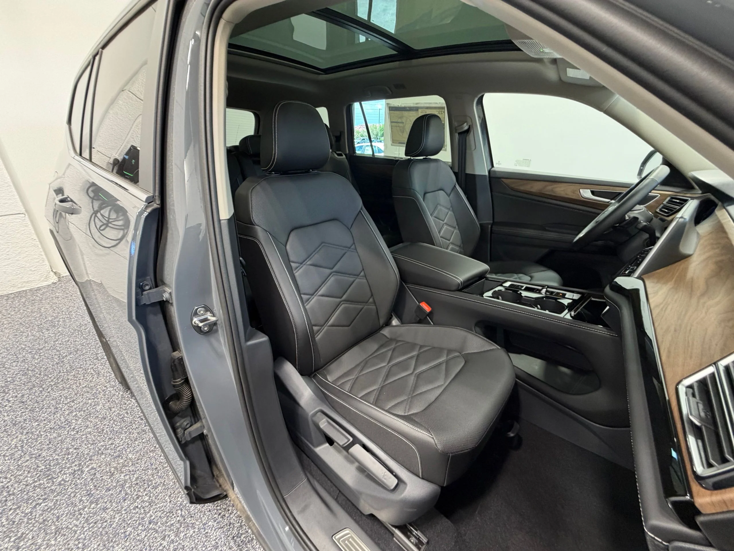 2026 Volkswagen Atlas SE w/Tech - Photo 34