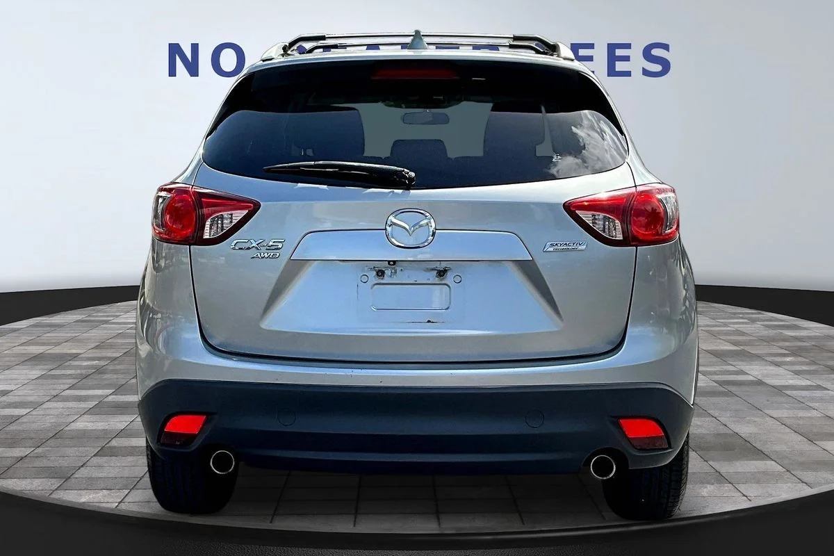 Used 2013  Mazda Touring image 5