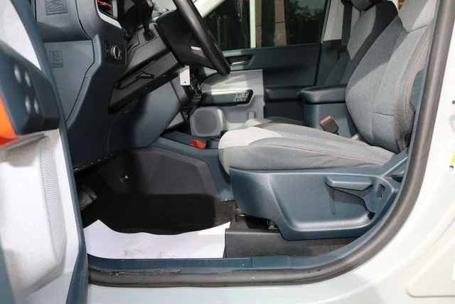 Used 2022 Cactus Green / Gray Ford XLT image 25