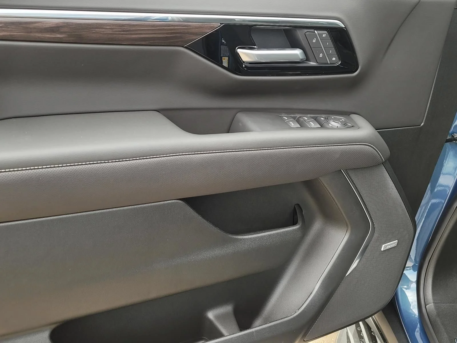 New 2026 Lakeshore Blue Metallic Chevrolet Premier image 15