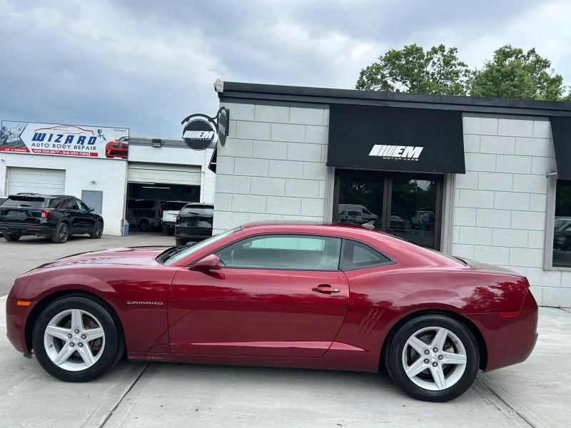 Used 2010 Red Chevrolet LT Coupe 2D image 5