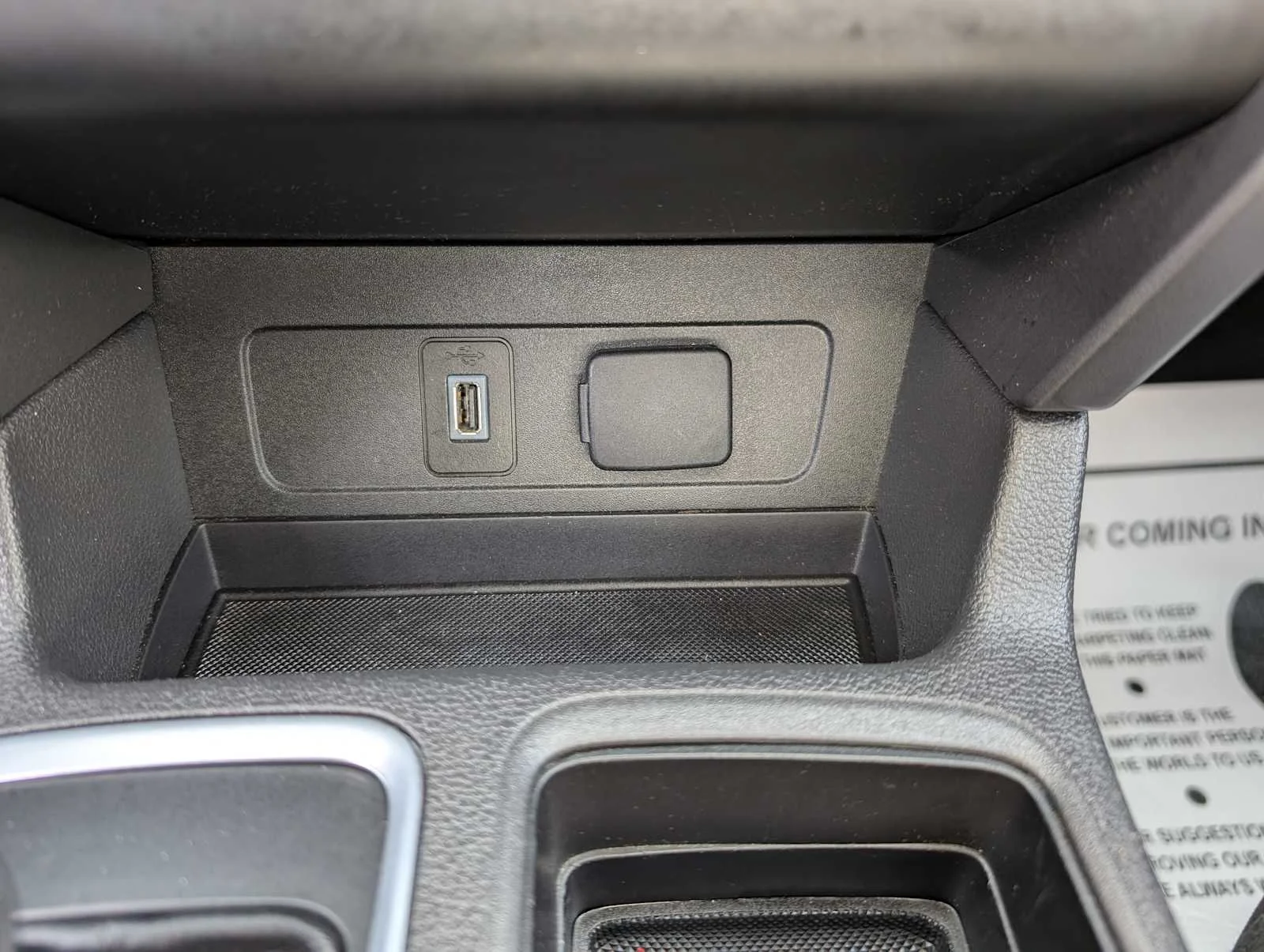 Used 2018 Shadow Black Ford SE image 29