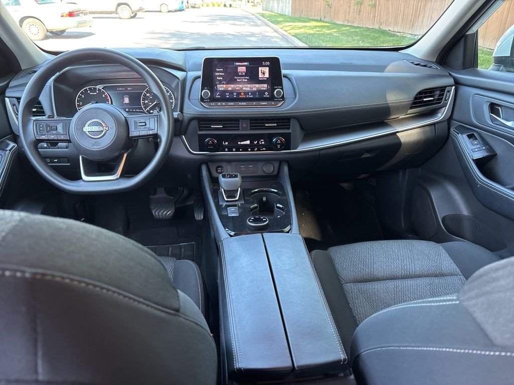 Used 2024 White Nissan SV image 20